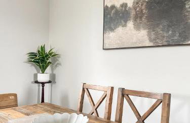 Luxury Private Apartments - Close to Town Centre - Photo 16