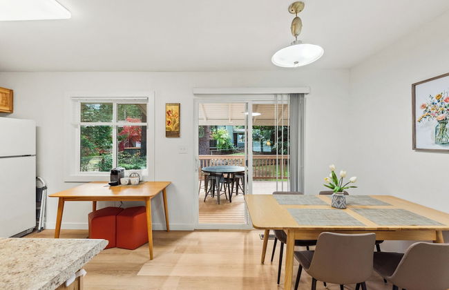 Parkside Escape Oasis in Bellevue fully fenced - Foto 10