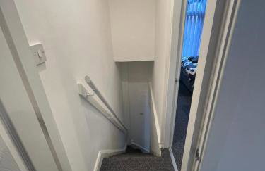 Anfield cosy stay - Photo 9