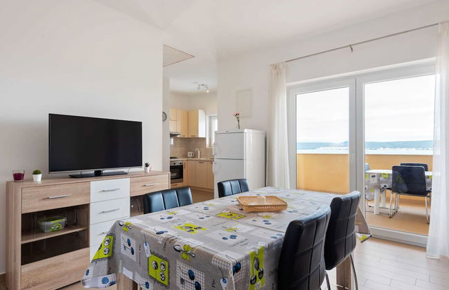 Simplistic Apartment in Neviđane near Sea Beach - Foto 1