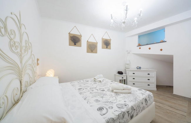 Luxury Villa Vittoria- Villa With Garden Swimming Pool and Jacuzzi Overlooking the sea - Foto 45