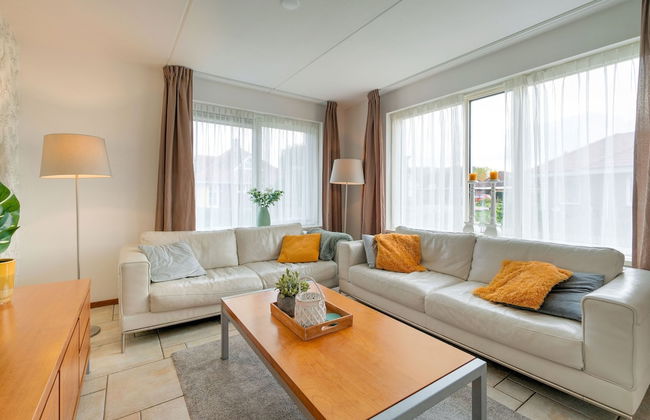 Captivating Holiday Home in Zeewolde near Forest - Photo 15