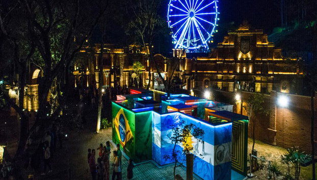 Ferris Wheel and 3 Borders Landmark - Photo 5