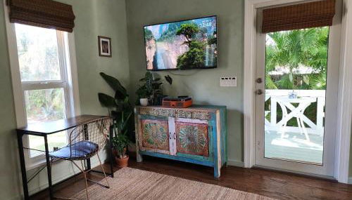 LUSH TROPICAL STUDIO in FT LAUDEDALE'S HISTORICAL SAILBOAT BEND NEIGHBORHOOD - Foto 5