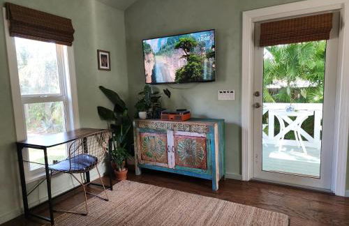LUSH TROPICAL STUDIO in FT LAUDEDALE'S HISTORICAL SAILBOAT BEND NEIGHBORHOOD - Foto 5