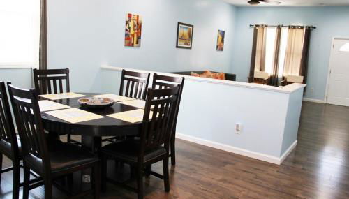 Charming home in heart of St Joseph 30 Plus days - Foto 5