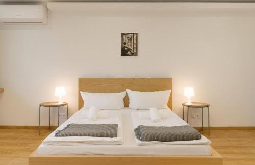 Modernes City Apartment in Top Lage, Balkon, kostenloser Parkplatz max 1,65m Höhe und 1,8m Breite - Foto 9