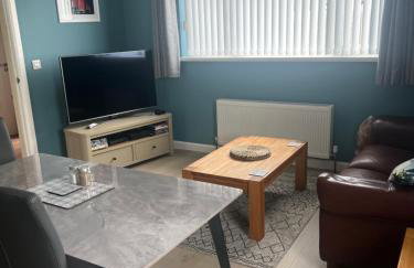 'Kodi's Place' Well appointed 1 bedroom apartment with excellent transport links and free Wi-Fi - Foto 7