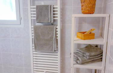 Petite maison indépendante au calme au cœur des oliviers - Photo 13