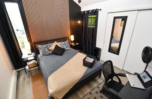 Bool Bear Lodge a pet friendly Pocono Vacation Home with Fireplace, BBQ and more - Foto 29