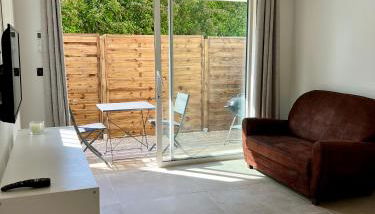 Charment 2 Pièces indépendant villa - Foto 3