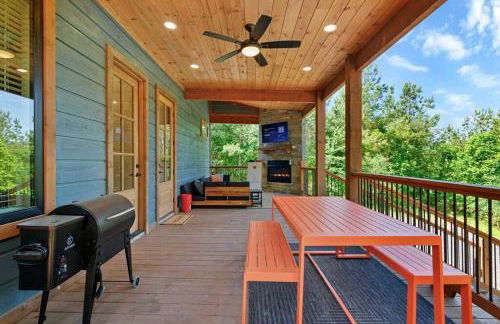 Luxury Winter Cabin! Hot Tub - Fire Pit - Decks - Game Room - Foto 34