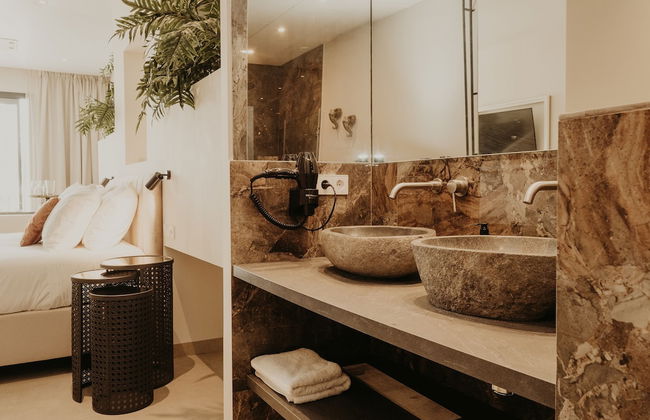 Comfy Studios Hotel - Photo 52