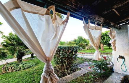 Country Chic Antico Casale - piscina idromassaggio lettini, solarium, cinema experience, wifi, parcheggio - Foto 13