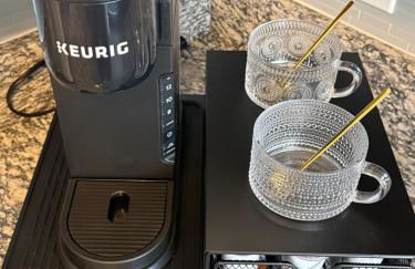 Luxury Downtown Cityview Suite Skywalk Access and Free Garage Parking - Foto 10