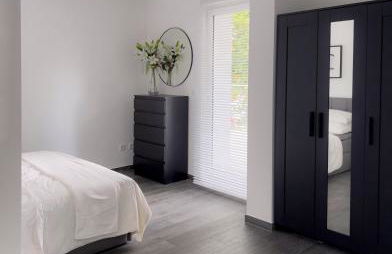 Modernes Wasserfront Wohnung, Terrasse, Parkplatz - Foto 21