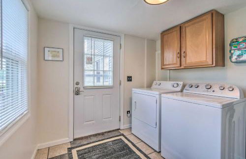 Watkins Glen Lakeview Cottage with Waterfall! - Foto 48