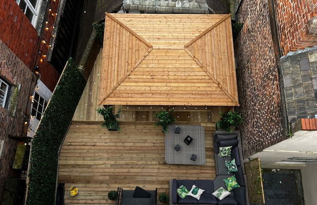 Romance On The Rows - Hot Tub City Centre - Photo 29