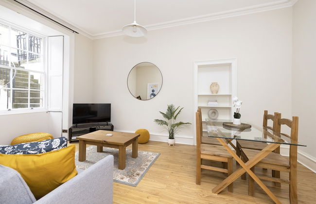 JOIVY Chic Flat Near Stockbridge Market W/ Patio - Foto 15