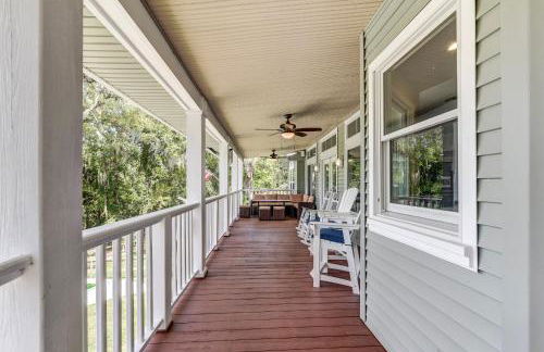 The San Bernard River waterfront provides private access to a spa, boat ramp, and jet skiing - Photo 34