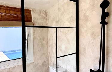 Apartment in villa - RELAXING POOL-FRONT, PRIVATE TERRACE & POOL ACCESS, SOUTH TENERIFE - Foto 17