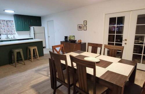 Casa Sunrise, Large Home, Minutes from Airport, YRMC, Mexico Borders - Foto 15