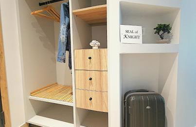 SEAL of Knight - Castle View - Downtown near the Beach - Photo 12