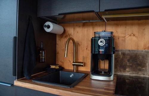 Tiny-Hausboot LIKEDEELER mit Dachterasse und Kamin - Foto 4