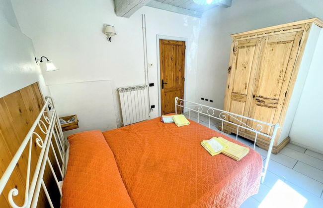 Spoleto Poolside - Sleeps 24 - Photo 8