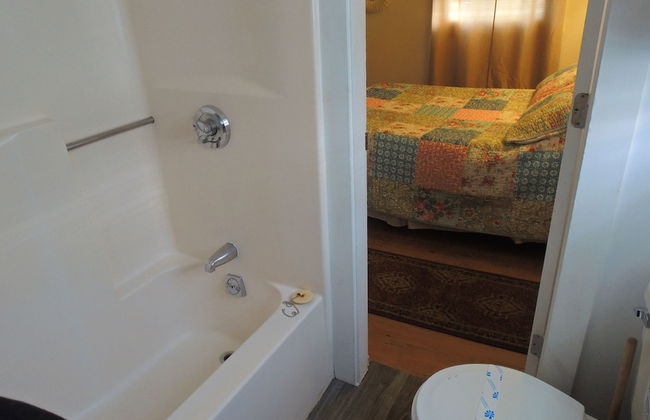 Shorelands Guest Resort and Cottages - Photo 35