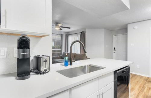 Furnished Apartments in University Hills - Foto 19