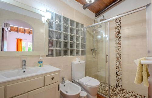 Villa Amendoeira-POOL HEATED - By Algarkasa - Foto 16