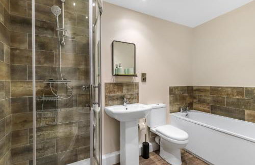 Executive Apartments - Photo 21