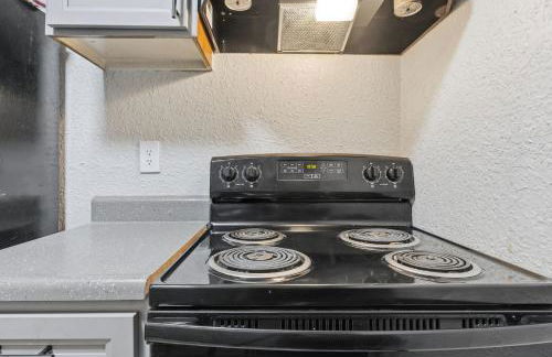 Cozy, modern apartment with bright interiors - Photo 13