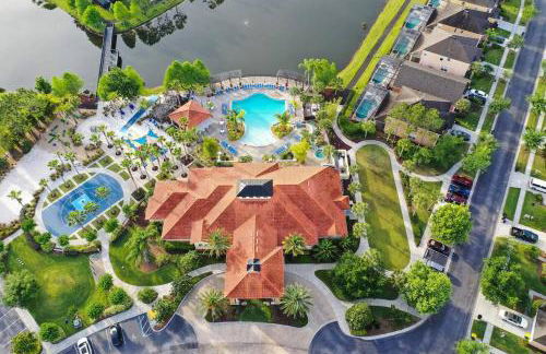 Restful 4BR 3BA with BBQ, Heated Pool & SPA - Foto 24