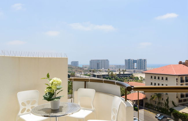 3BR Apt Steps from Sea W Parking - Foto 16