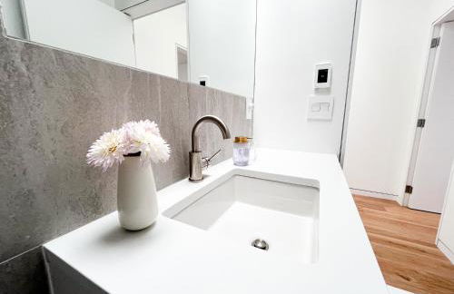 Modern, Charming, Spacious 3-Bedroom Retreat in Brooklyn with Rem-casa - Foto 48