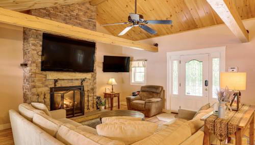 Home with Outdoor Entertainment Area in Ashland! - Photo 4