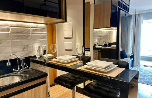 Luxury Flat NEW 15 MIN AIRPORT with PARKING SPACE - Foto 6