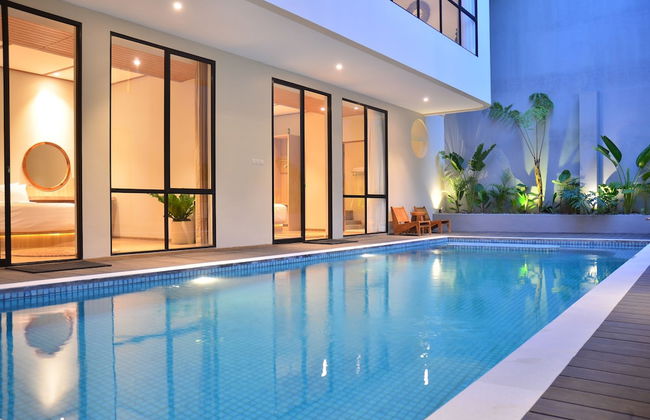 Maplewood Mountain 9BR with Heated Pool - Photo 34