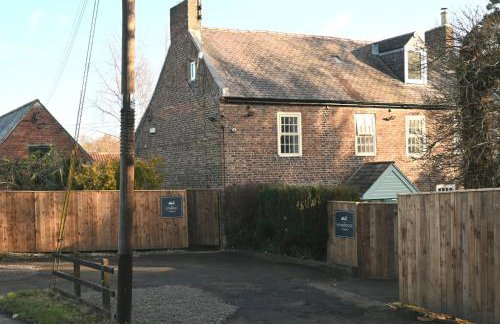 TyneView Estate, Farmhouse & Stables - Photo 52