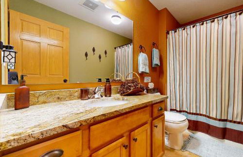 Pool and Beach Access! Lake Arrowhead Hideaway - Foto 16