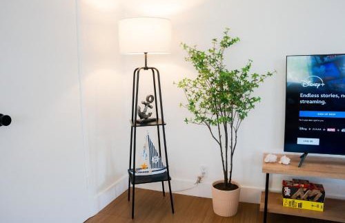 1 Block from Beach - Steps from Restaurants & Shops - Foto 17