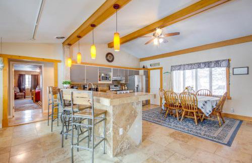 6 Mi to Chico Hot Springs Villa with River Access - Foto 9