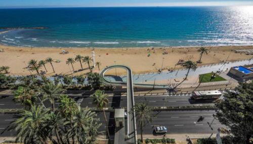 Apartment with Terrace and Sea View - Photo 5
