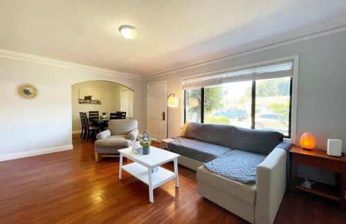 570 BayFair 5Br Coze home with Greatviews - Foto 17