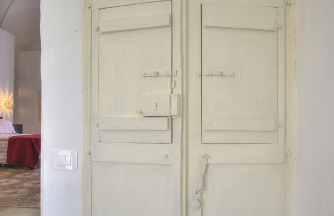 Lovely 70s Style Patio and Terrace - Photo 1