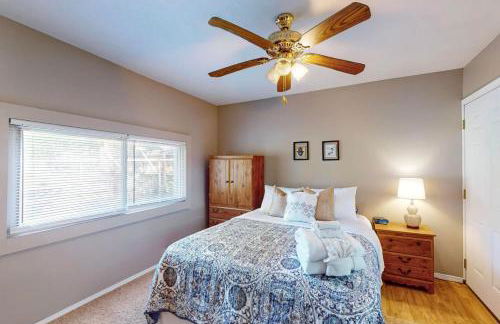 2 Bed 1 Bath with fully Stocked Kitchen - Foto 8