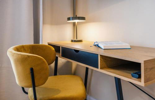 Renovated! 120qm Apartment 2 Bathrooms Balcony Up to 9 Guests - Foto 18