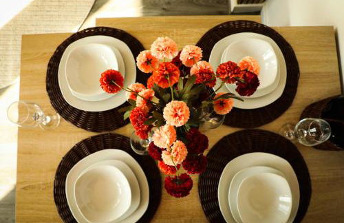 Bradford City Centre Walk To Trains, Dining, 65' Smart TV, Perfect For Working Professionals - Foto 8